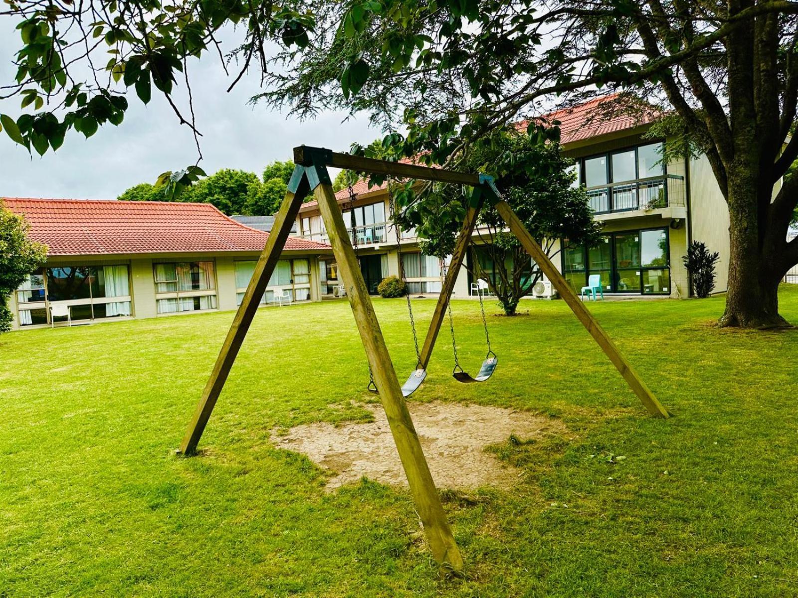 Airport Gold Star Motel 3*